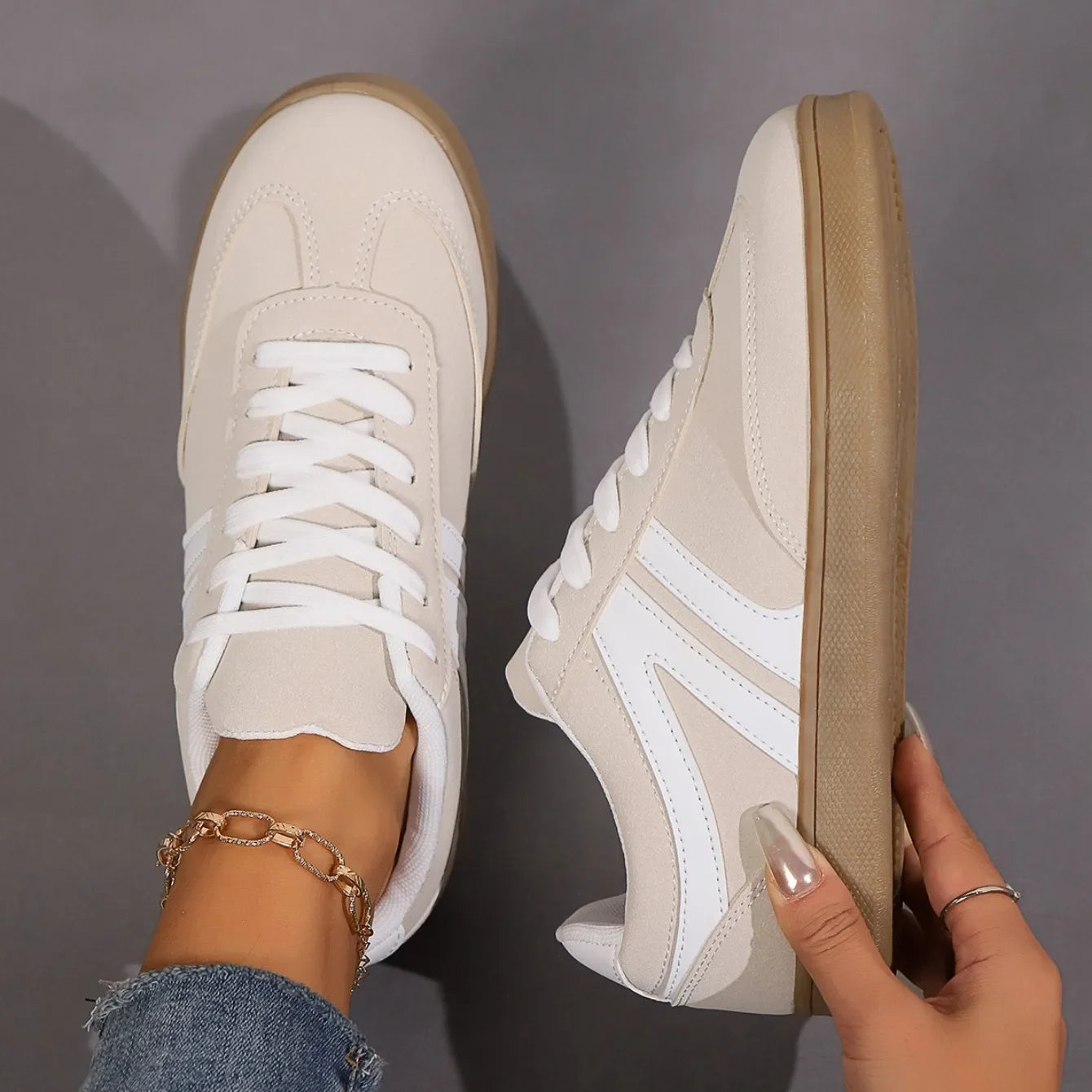 Women Sneakers 2024 Autumn New Luxury Flat Loafers Comfortable Lace-up Soft Female Sneakers Lightweight Outdoor Shoes for Women