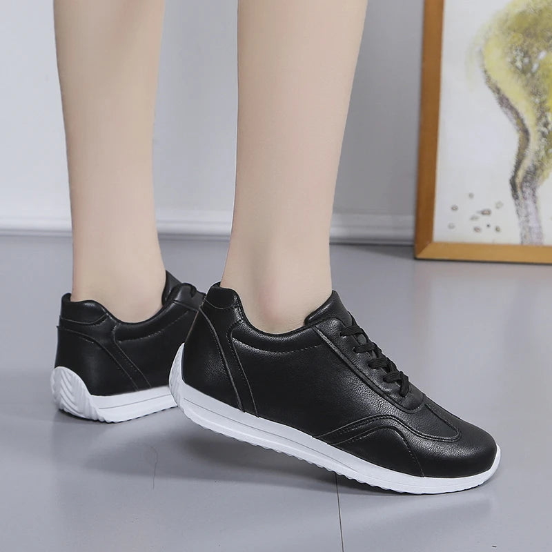 White Leather Sneakers Sports Vulcanized Shoes Comfortable Spring Sneakers Casual Shoes Fashion School Tennis
