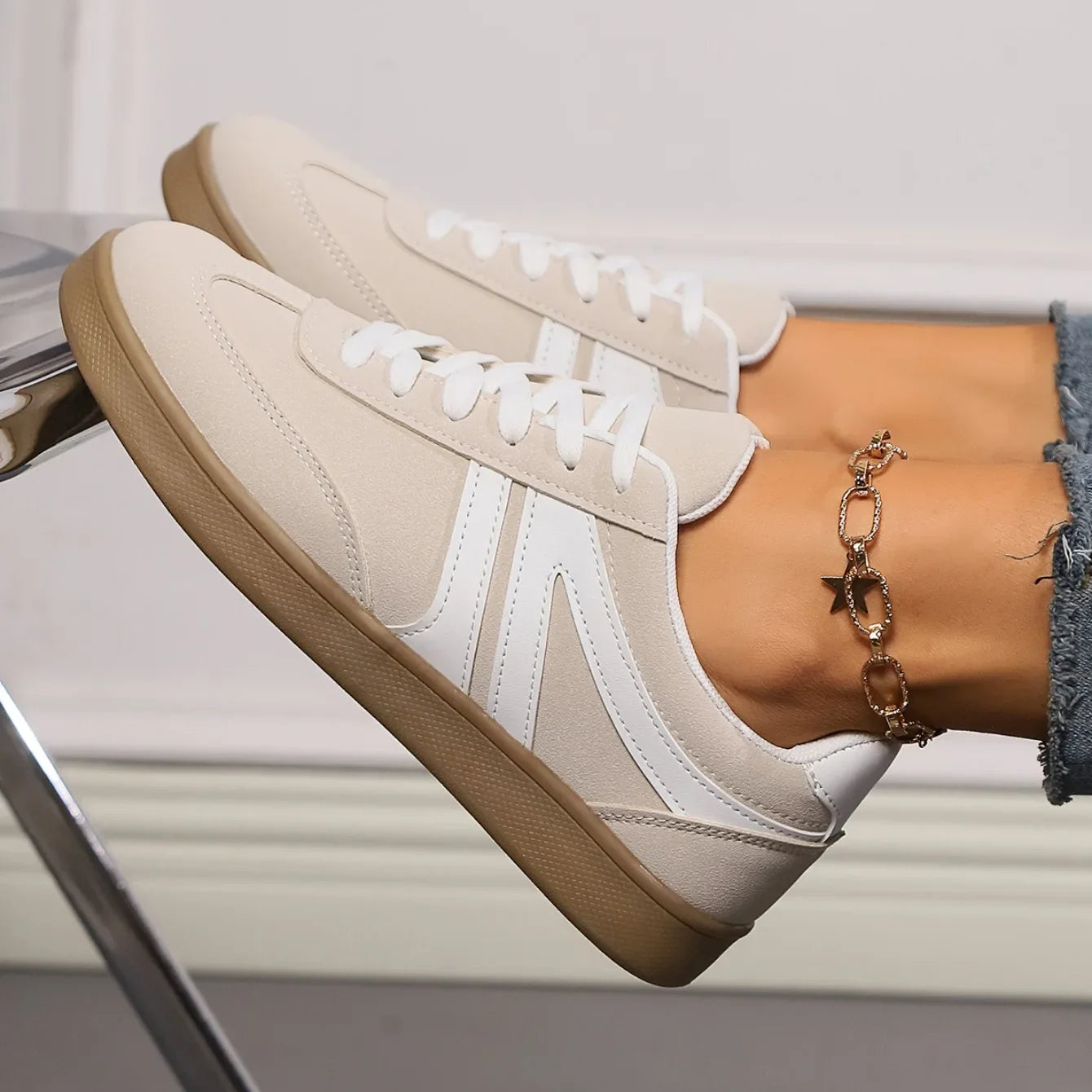 Women Sneakers 2024 Autumn New Luxury Flat Loafers Comfortable Lace-up Soft Female Sneakers Lightweight Outdoor Shoes for Women